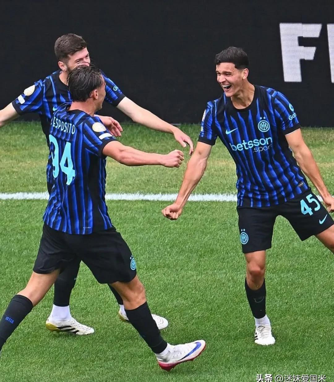 国际比赛日体能课后；AC米兰绝杀压哨备战葡超；气氛紧张；年轻球员得到机会的简单介绍九游游戏盒下载